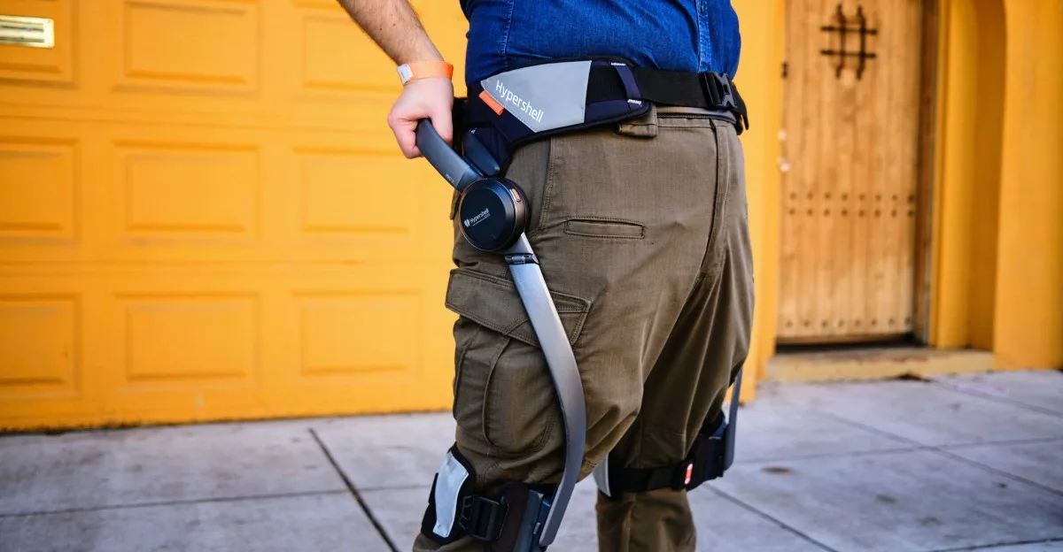 I wore a one-horsepower exoskeleton to the world’s biggest tech show