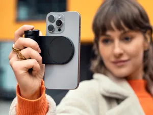 Leica Lux Grip helps iPhone photographers craft iconic images