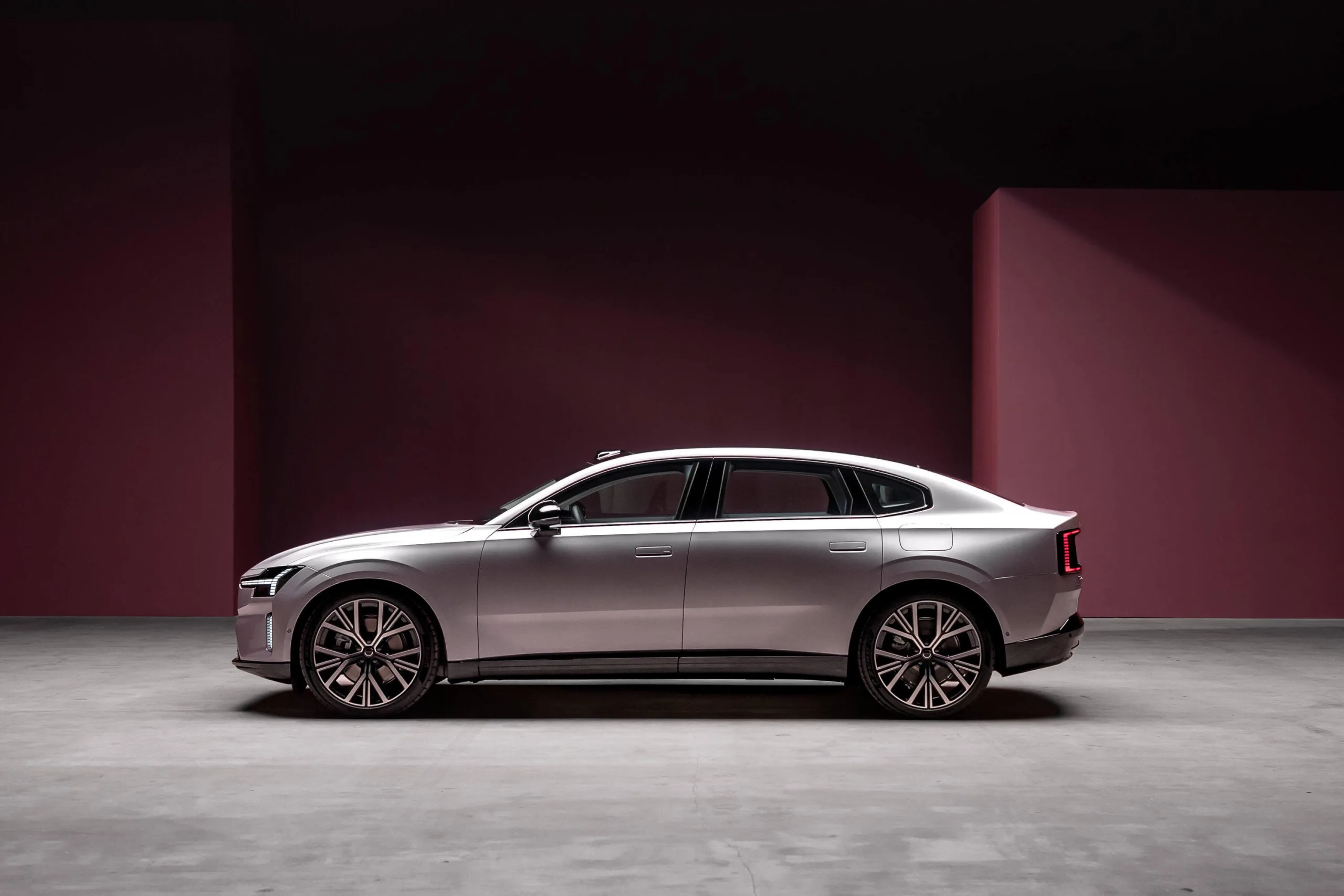 2026 Volvo ES90: Tall Electric Sedan Blends Safety With Style