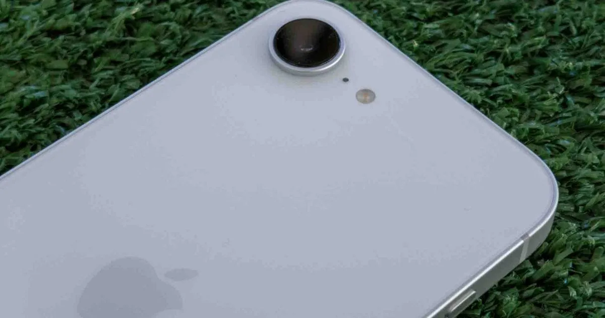 I briefly tested the iPhone 16e camera and it surprised me