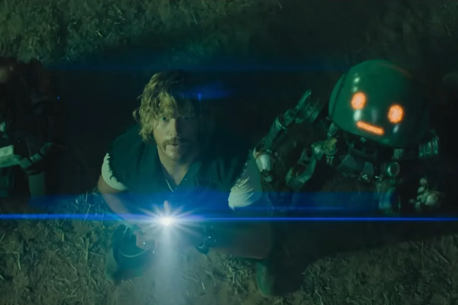 The Electric State‘s New Trailer Makes For a Funky Robot Revolution