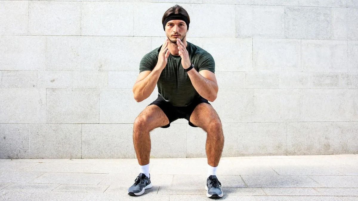 I’m a personal trainer — forget regular squats, and try Spanish squats to reduce knee pain instead