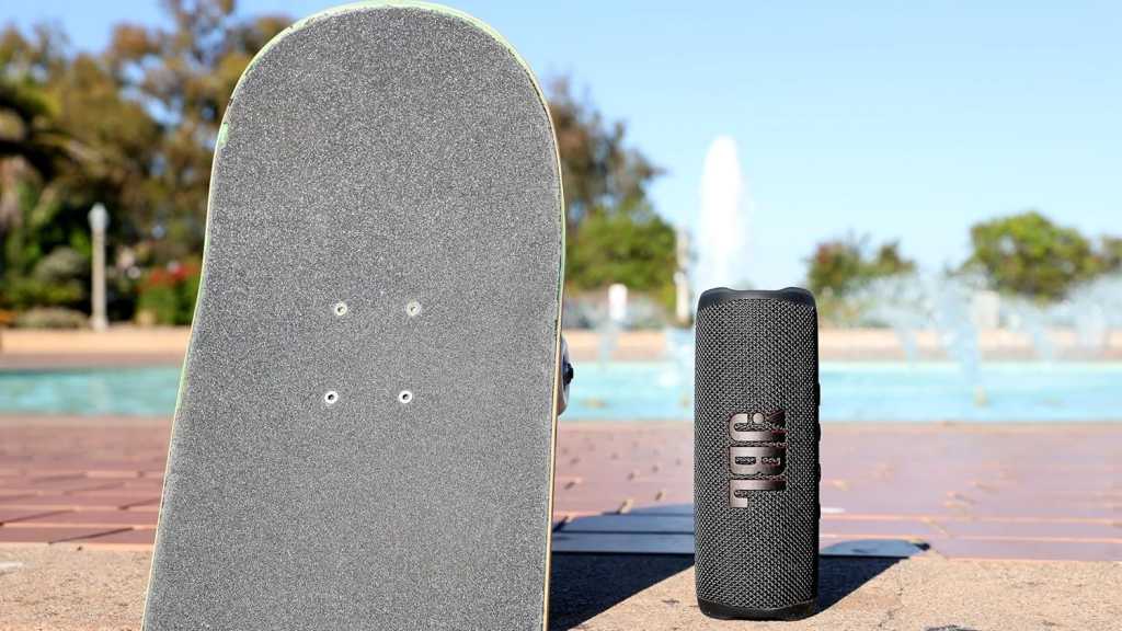 JBL’s portable speaker is $100 now — perfect for the warmer months!