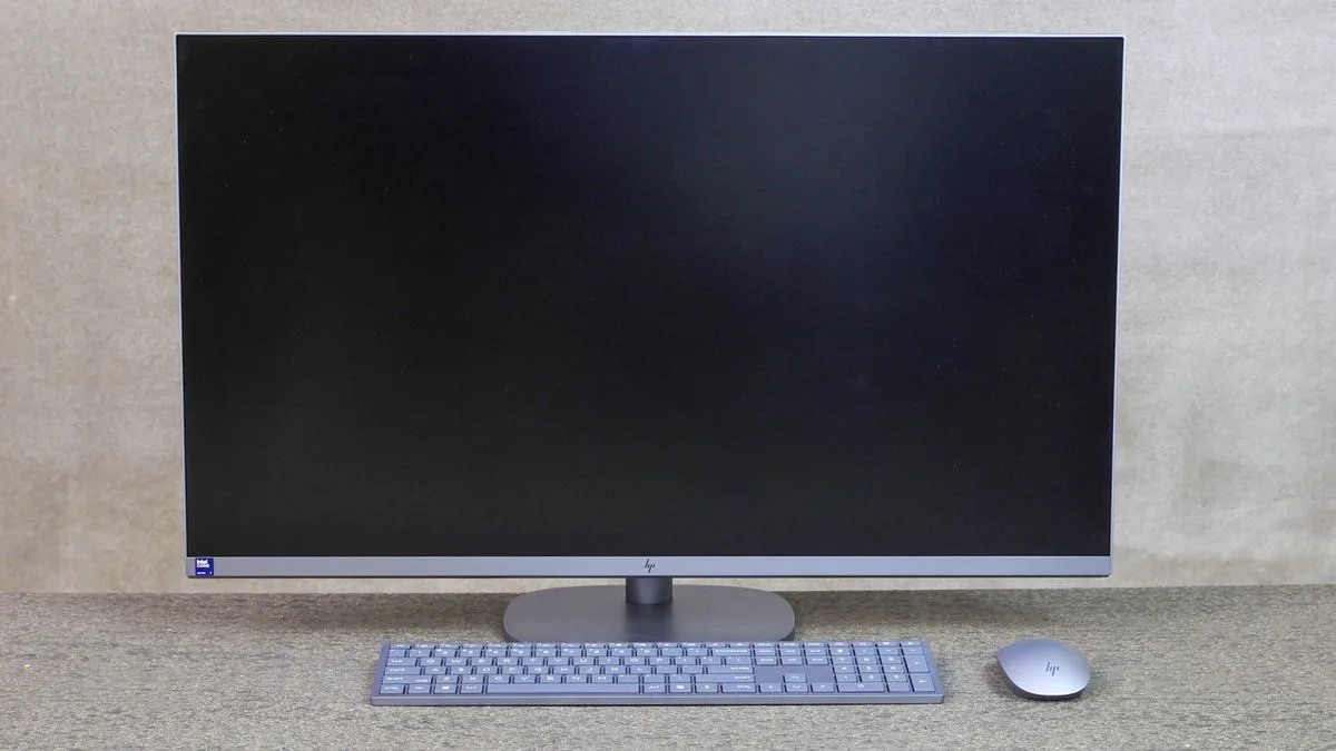 HP OmniStudio X 32 review: This AI-focused all-in-one PC is a workhorse