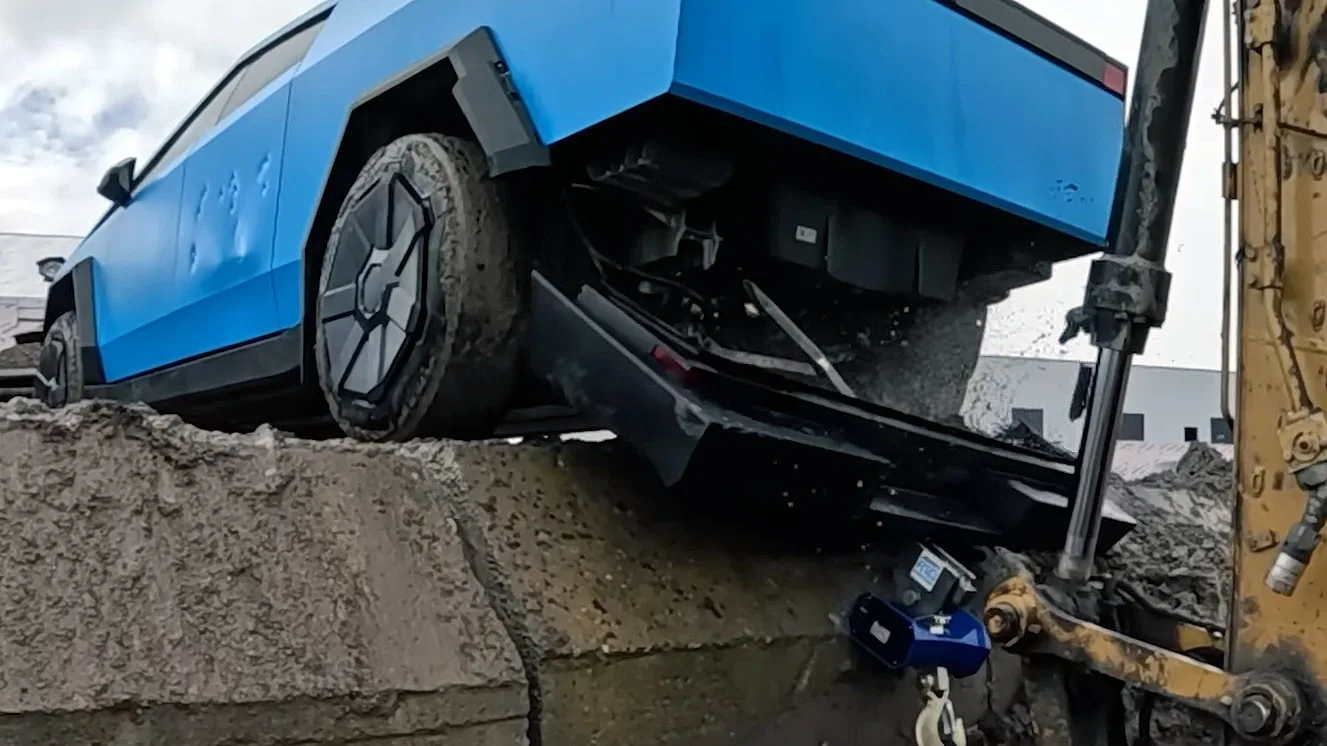 Cybertruck vs RAM 2500 towing hitch load test breaks Tesla's gigacast aluminum rear