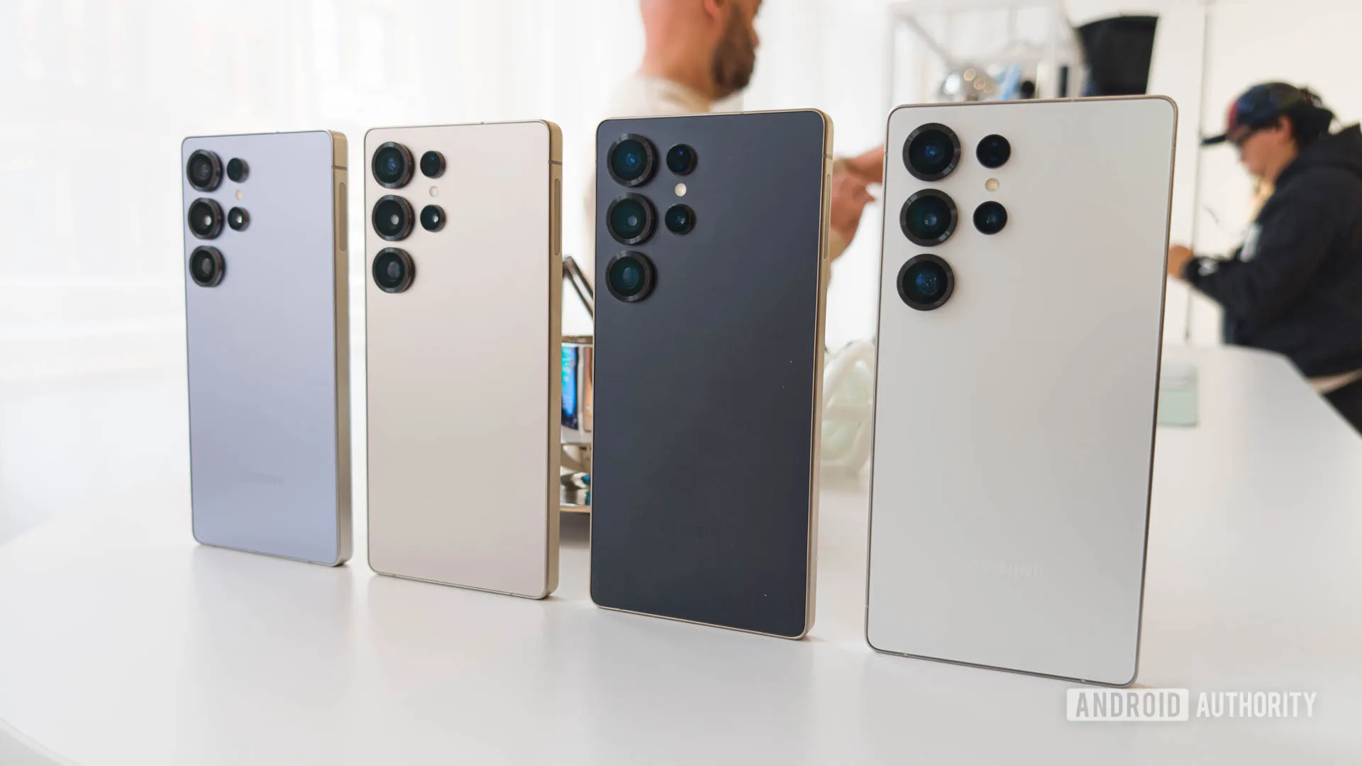 Samsung teases a new Galaxy S25 Ultra shade: Back in black (again)?