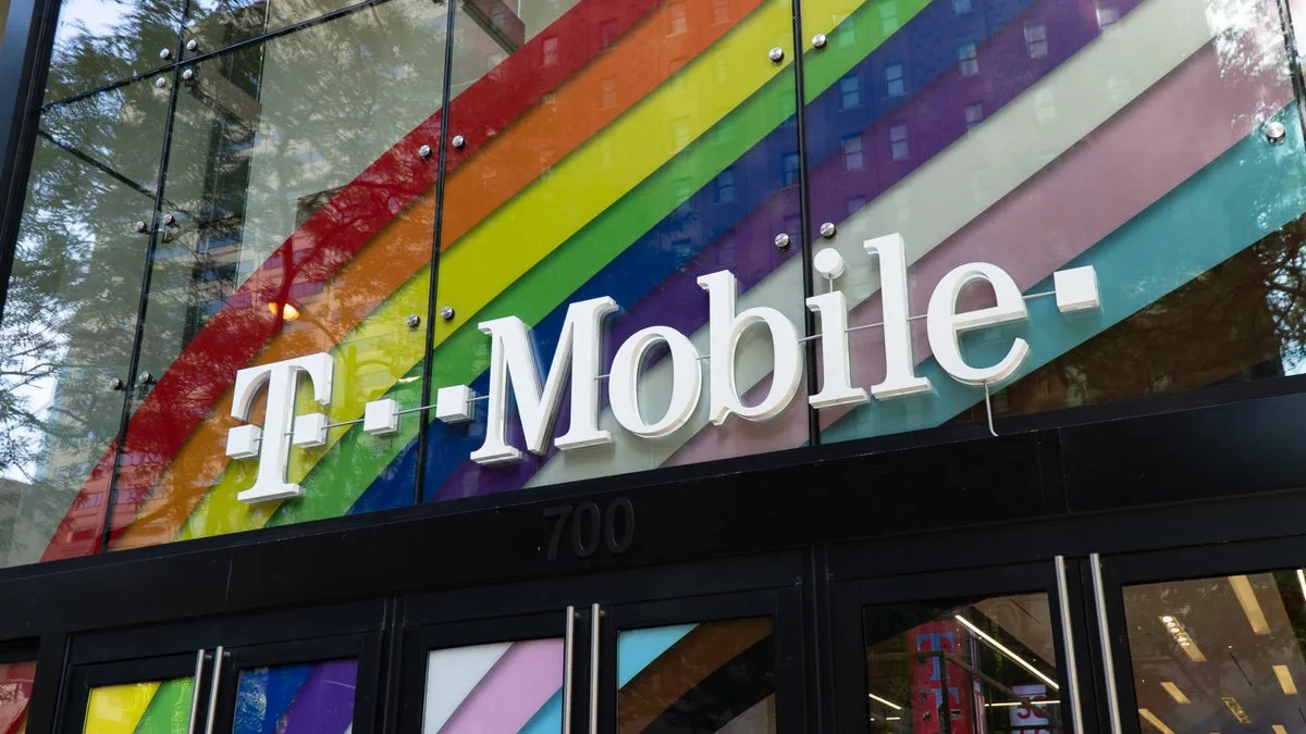 T-Mobile’s latest move should improve in-store customer experience