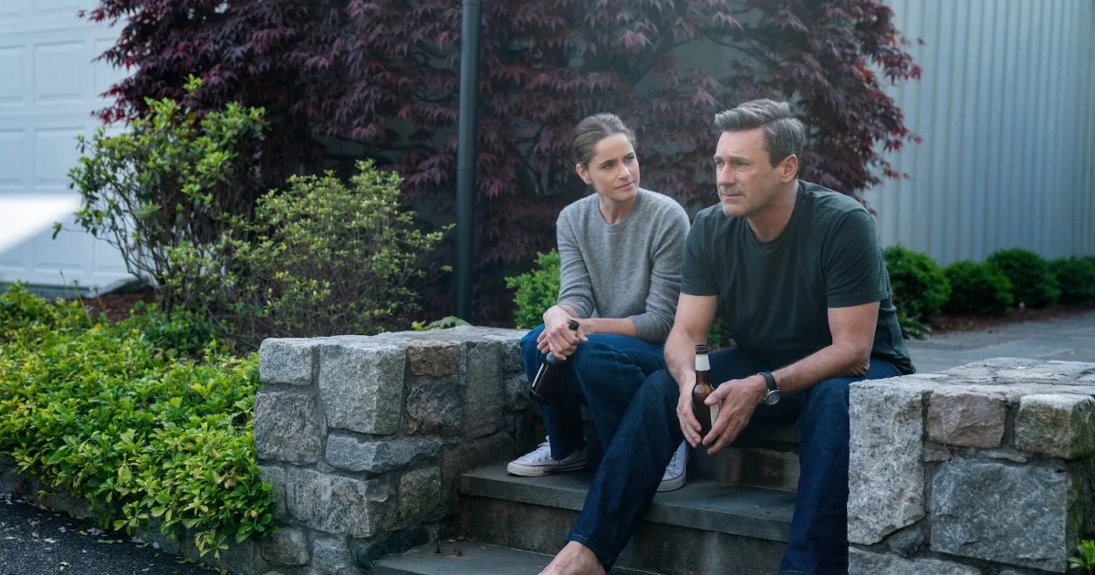 Jon Hamm is a thief who steals from the rich in Your Friends & Neighbors trailer