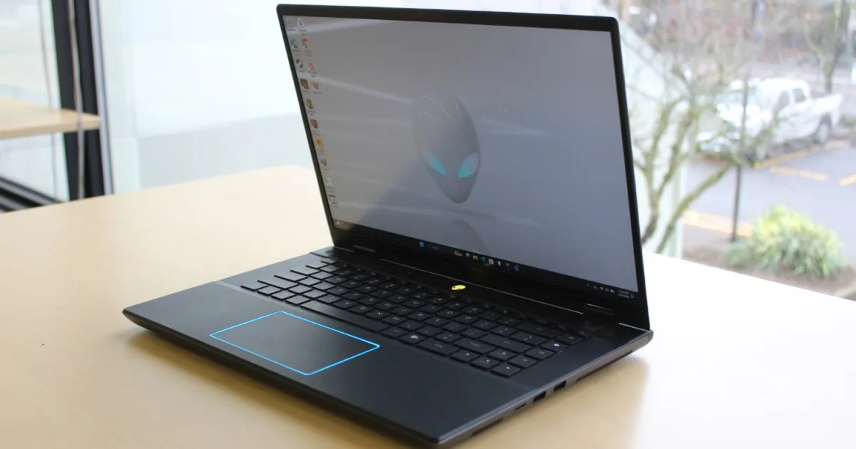 Save $400 when you buy the Alienware m16 R2 gaming laptop with RTX 4060