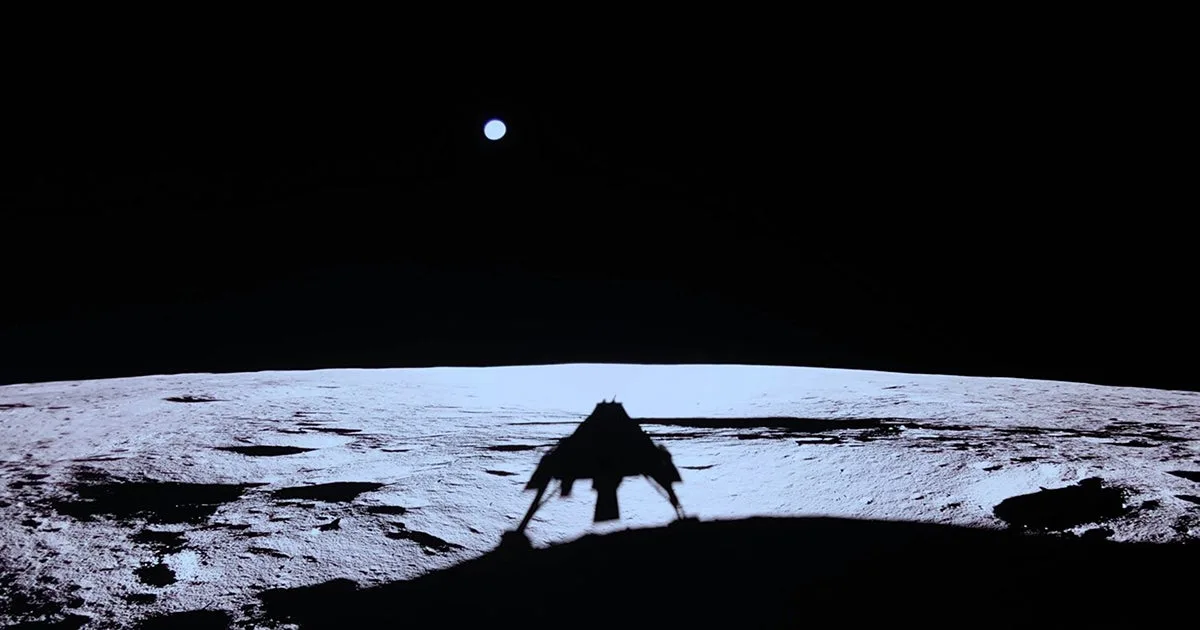 Amazing Video Shows Spacecraft Touching Down on Surface of Moon