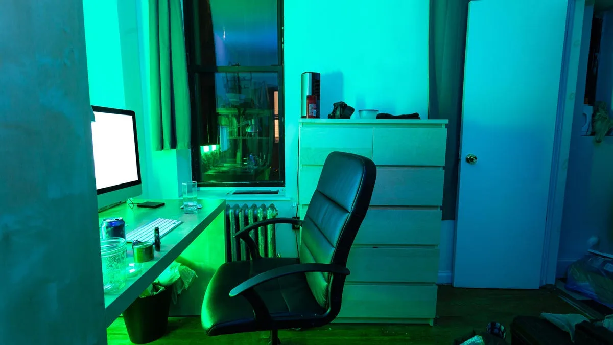 Sick of internet outages? How I easily set up a backup connection in my home office