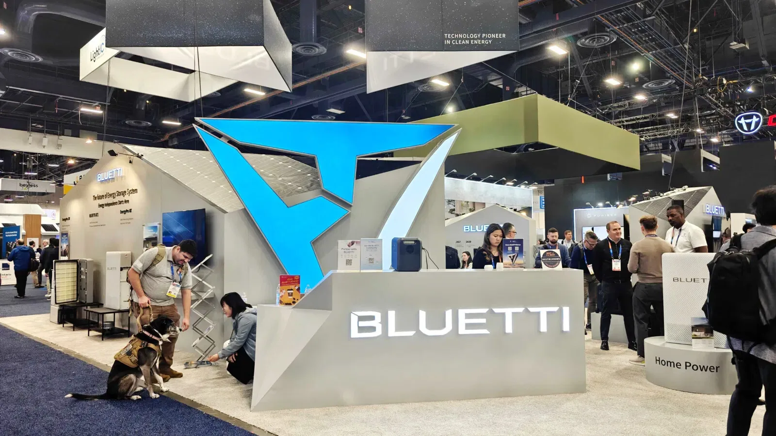 BLUETTI Unveils Apex 300 and EnergyPro 6K, Highlighting Brand Refinement Strategy for 2025