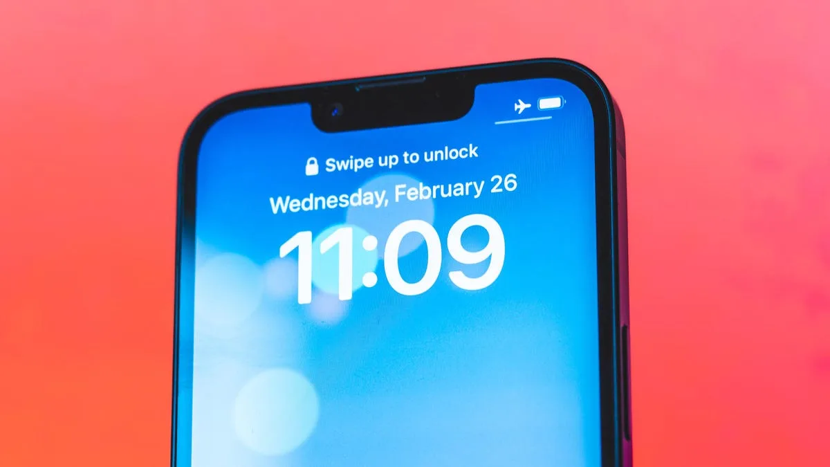 Proofread, Rewrite and Edit Messages With Apple Intelligence on iPhone