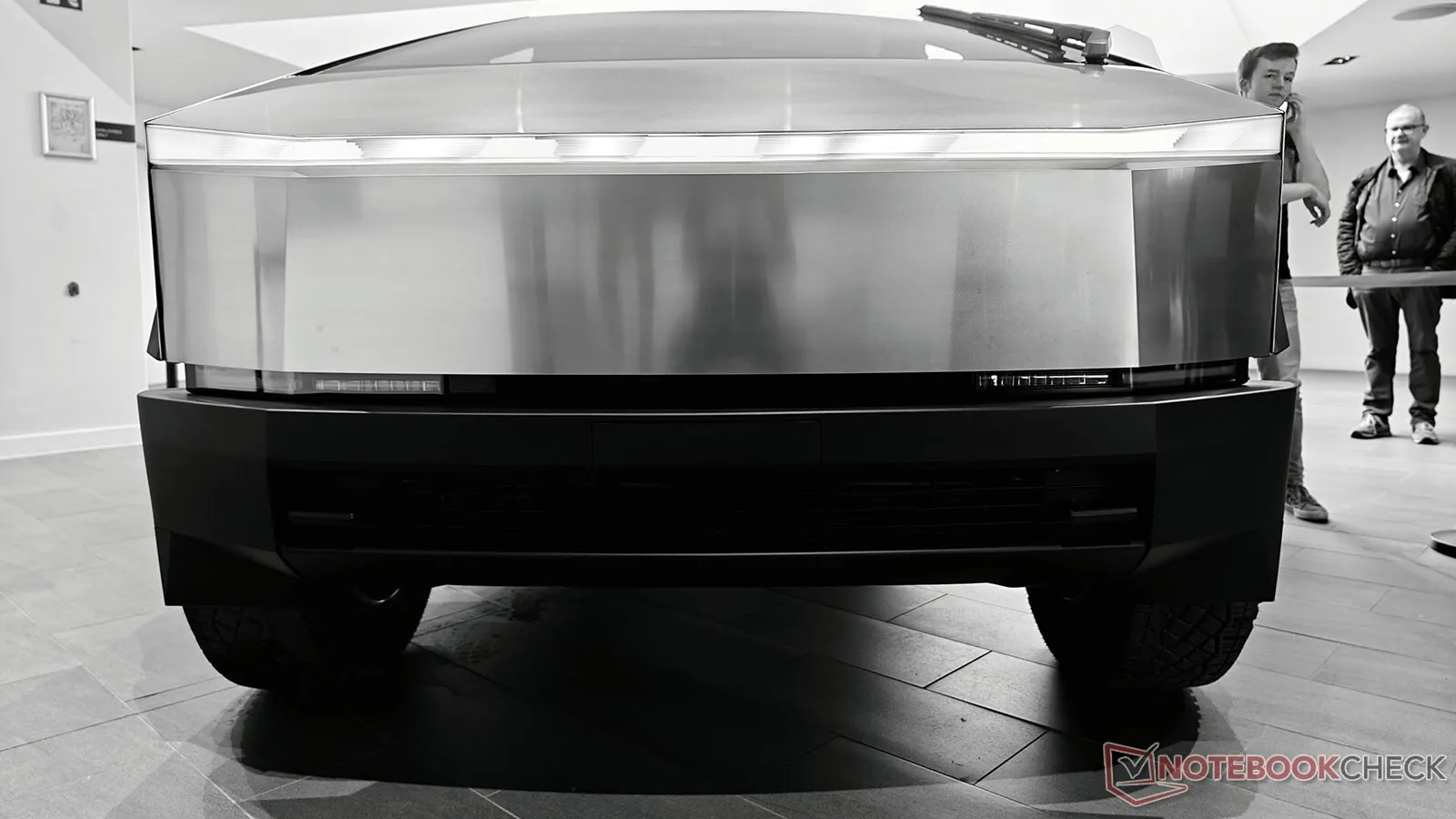 BYD vs Tesla 4680 battery teardown pins slow Cybertruck charging on thermal inefficiency