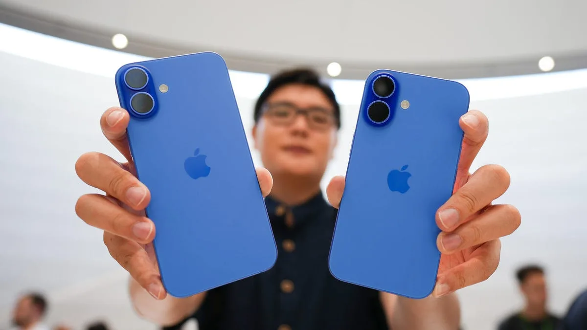 AT&T will give you a free iPhone 16 even with a damaged trade-in. How the deal works