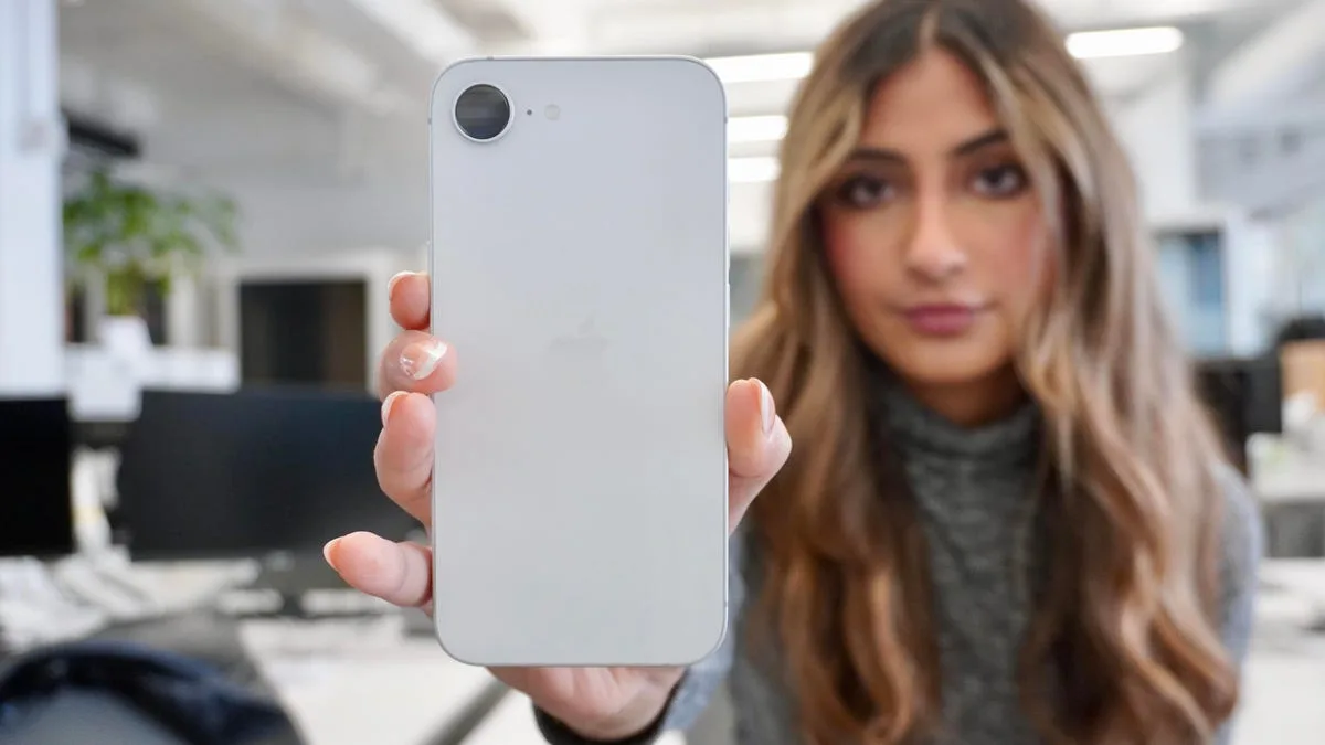 The free iPhone 16e deal at Visible is still available. Here's how to claim yours