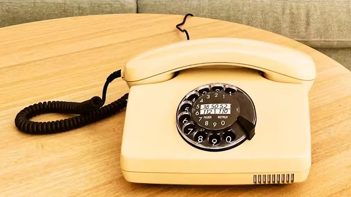 Raspberry Pi and ChatGPT bring AI conversations to your retro rotary phone