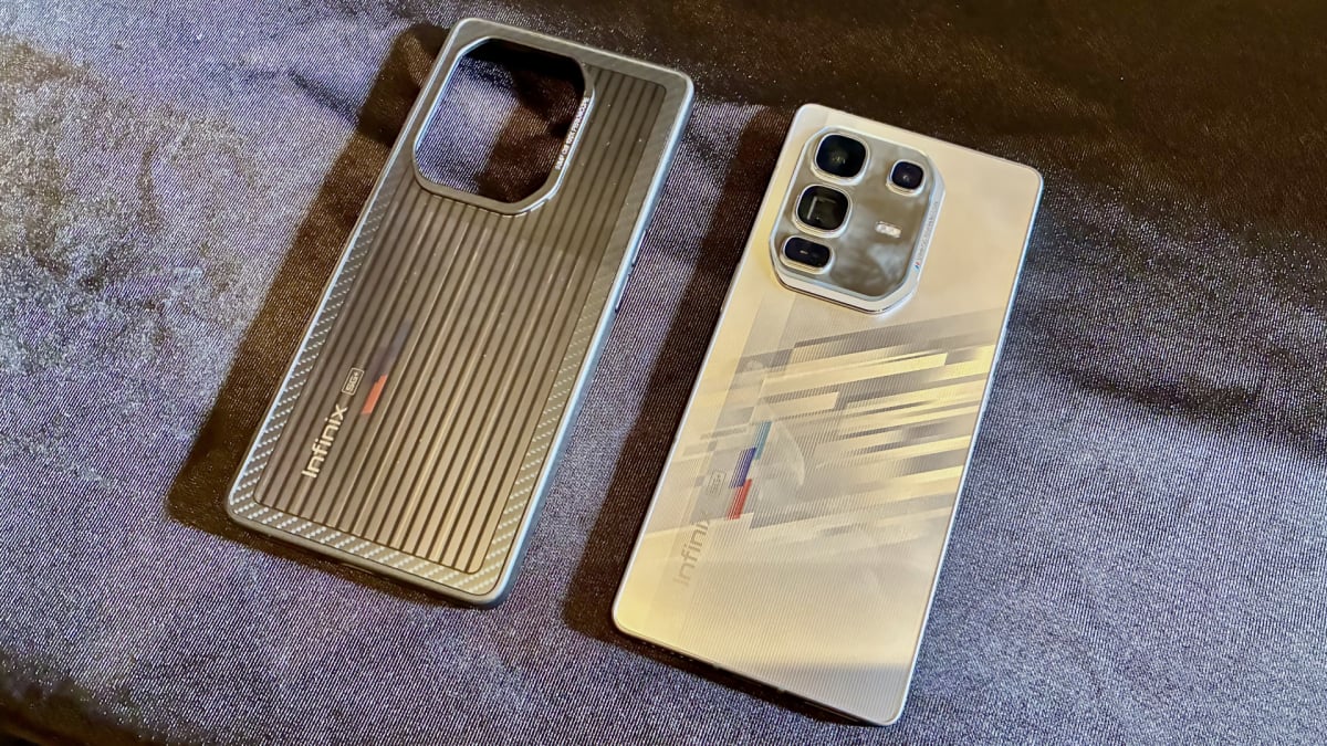 Solar-powered case lets you charge your phone by pointing light at it