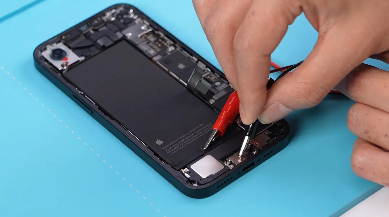 iPhone 16e Battery Replacements Are Made Easier As Apple’s Newest Release Adopts The Same Low-Voltage Electrical Method To Remove Component From The Pricier Models