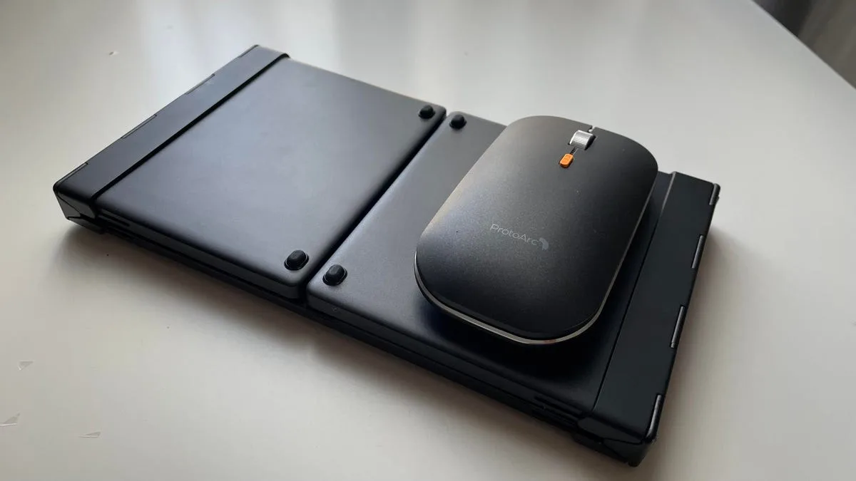 I found the most portable keyboard and mouse combo for traveling – and the battery life is fantastic