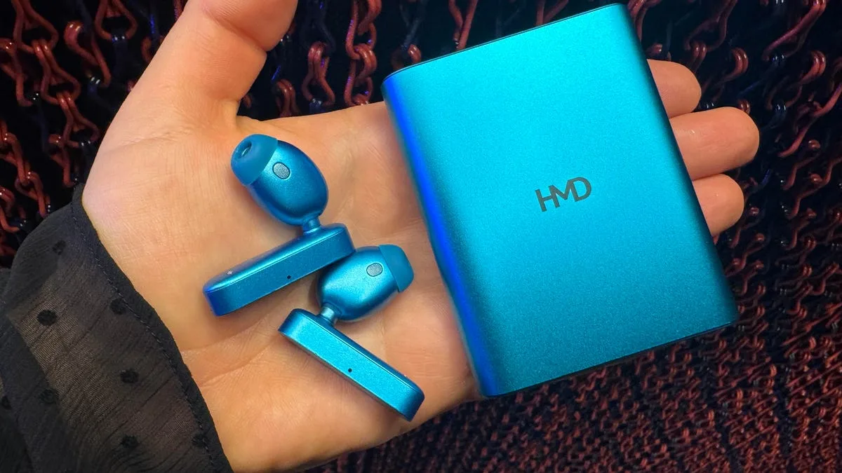 MWC 2025: HMD's Earbuds Case Can Also Charge Your Phone