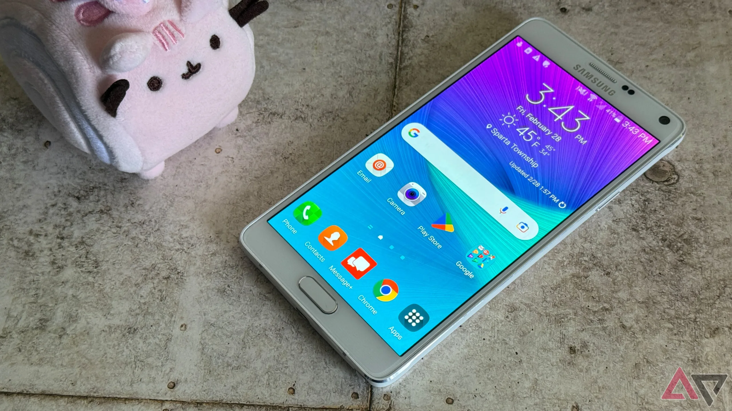Mock the iPhone 16e all you want, but you’d buy an updated Samsung Galaxy Note 4