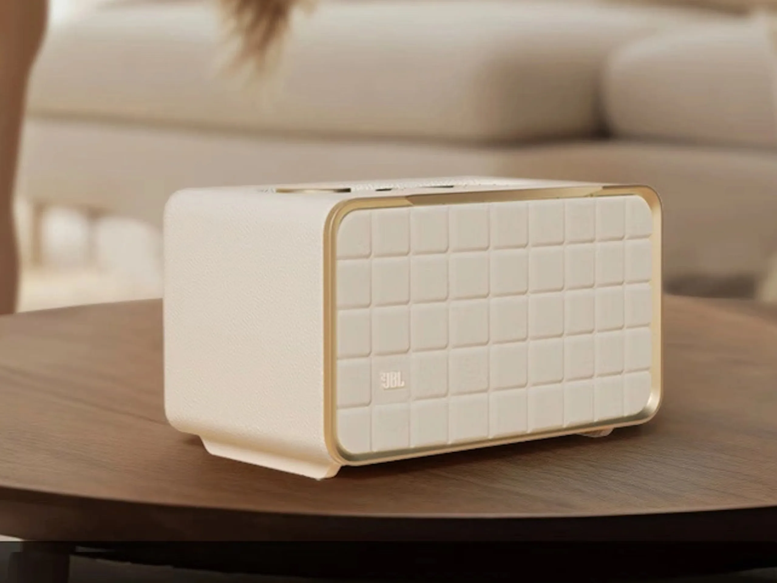 JBL: New variant of chic speaker with Bluetooth and WiFi appears