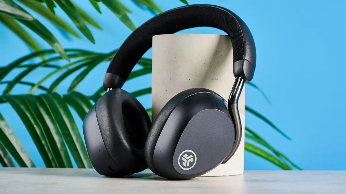 I just tested these $199 “luxury” headphones — and they easily beat JBL and Beats