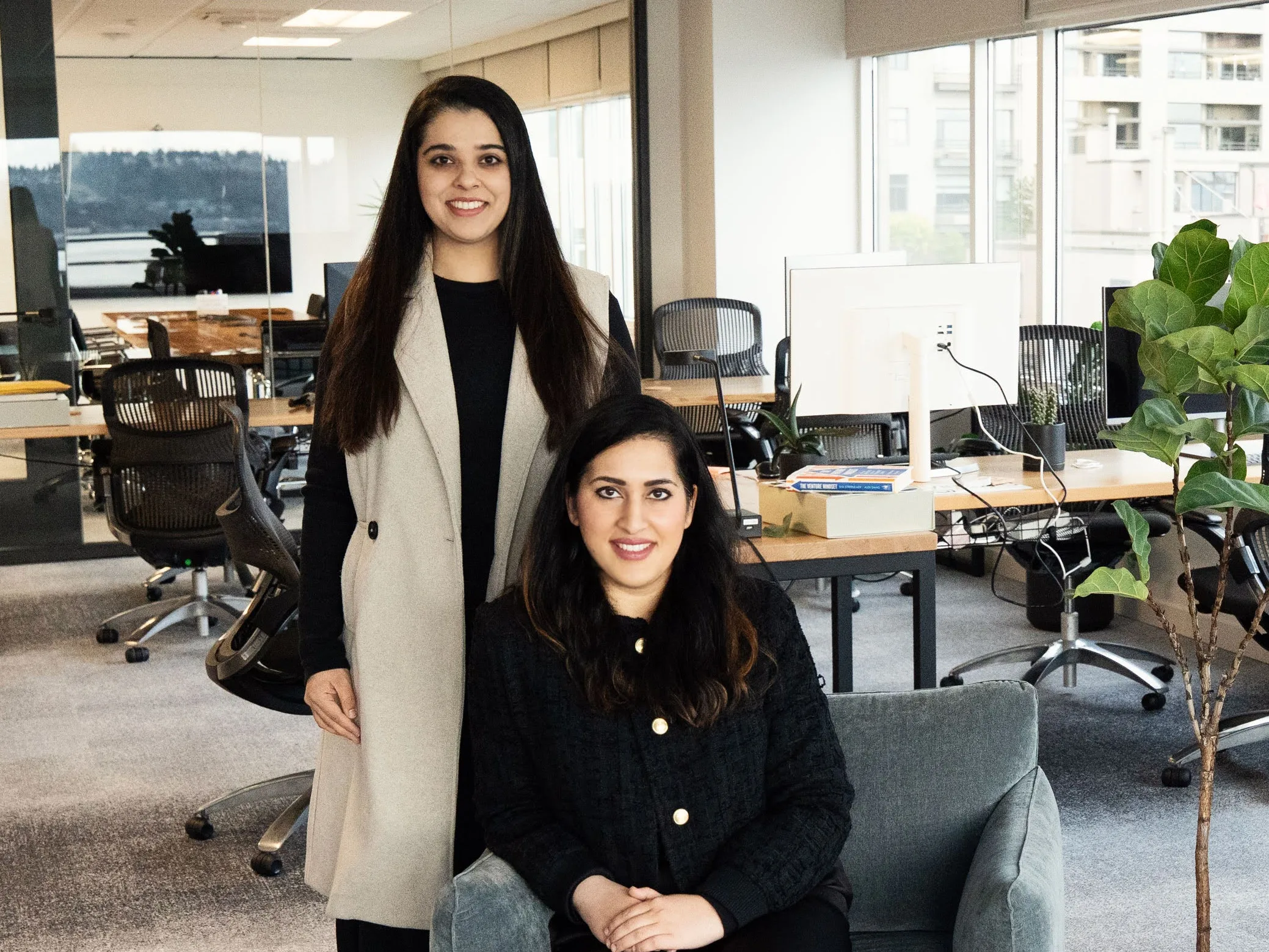 Social commerce startup led by Seattle-area sisters uses AI to connect brands with younger shoppers