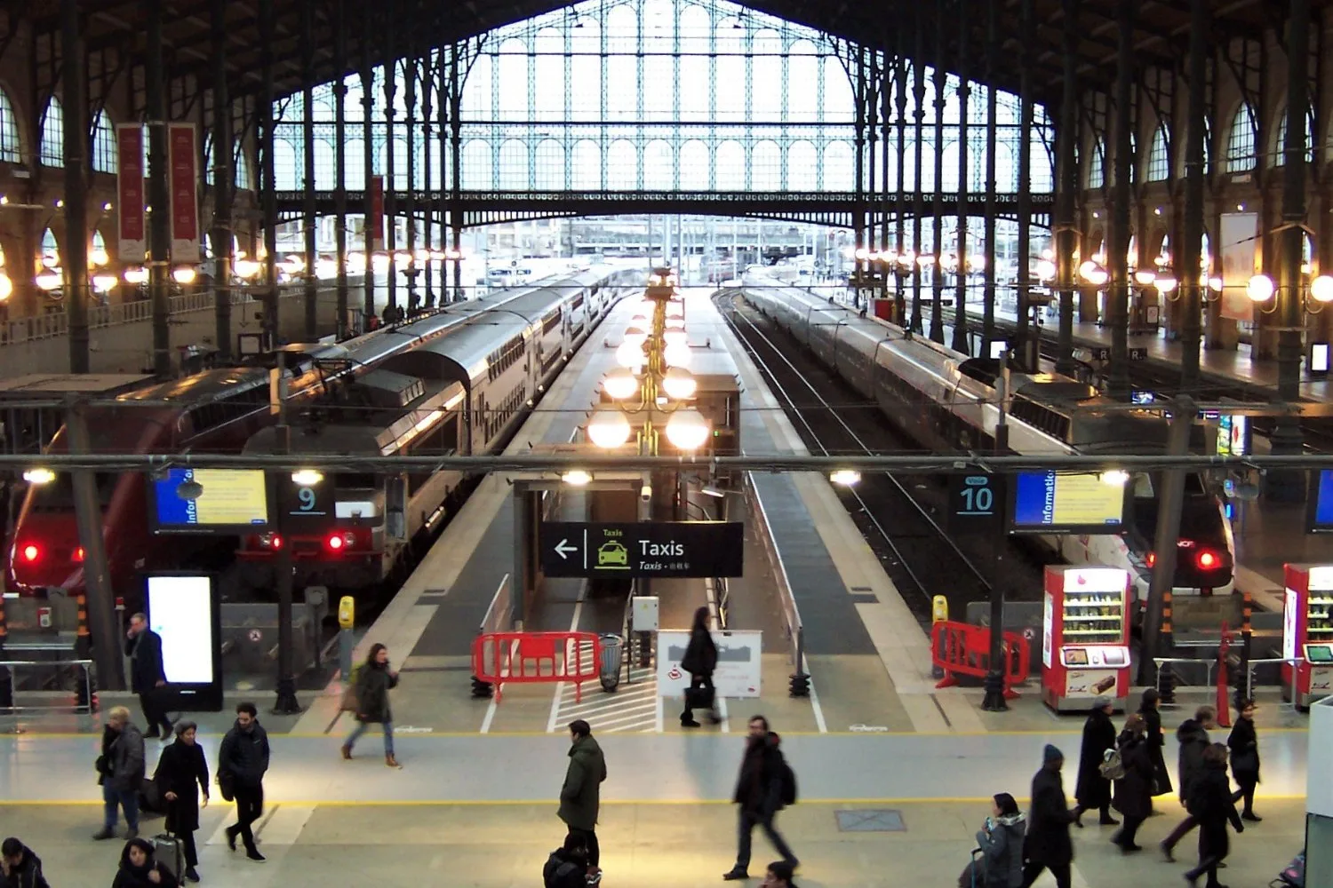 Unexploded WWII Bomb Disrupts Paris Train Traffic, Forcing Major Delays