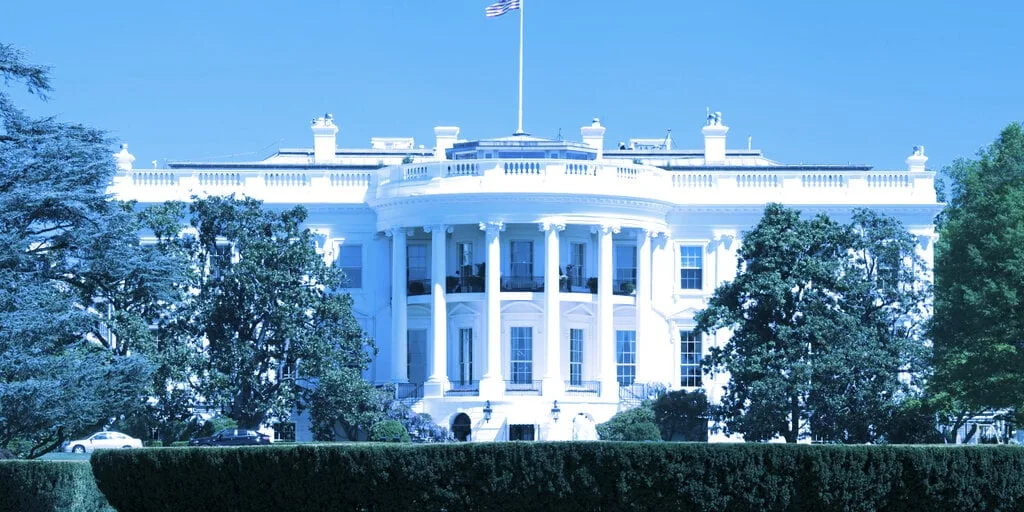 White House: Bitcoin 'Deserves Special Treatment' Over XRP, Solana, Cardano in Crypto Reserve